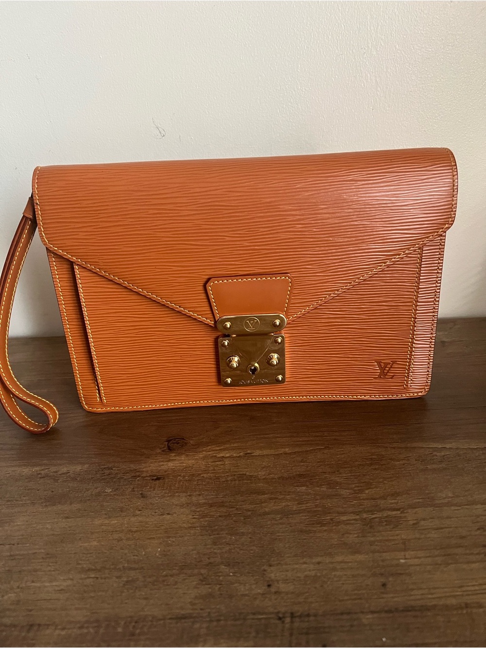 Louis Vuitton Epi Pochette Dragonne Clutch in Zipangu Gold